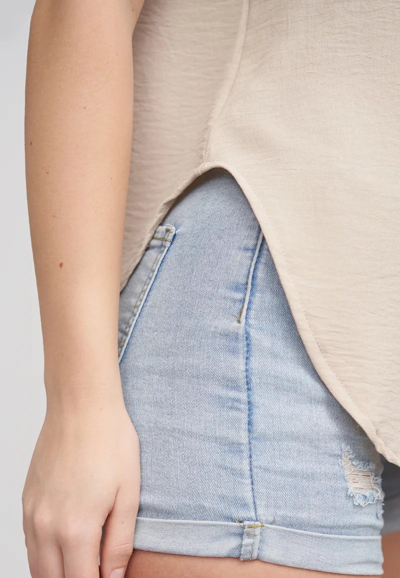 Sleeveless Button-Up Blouse – Bild 17